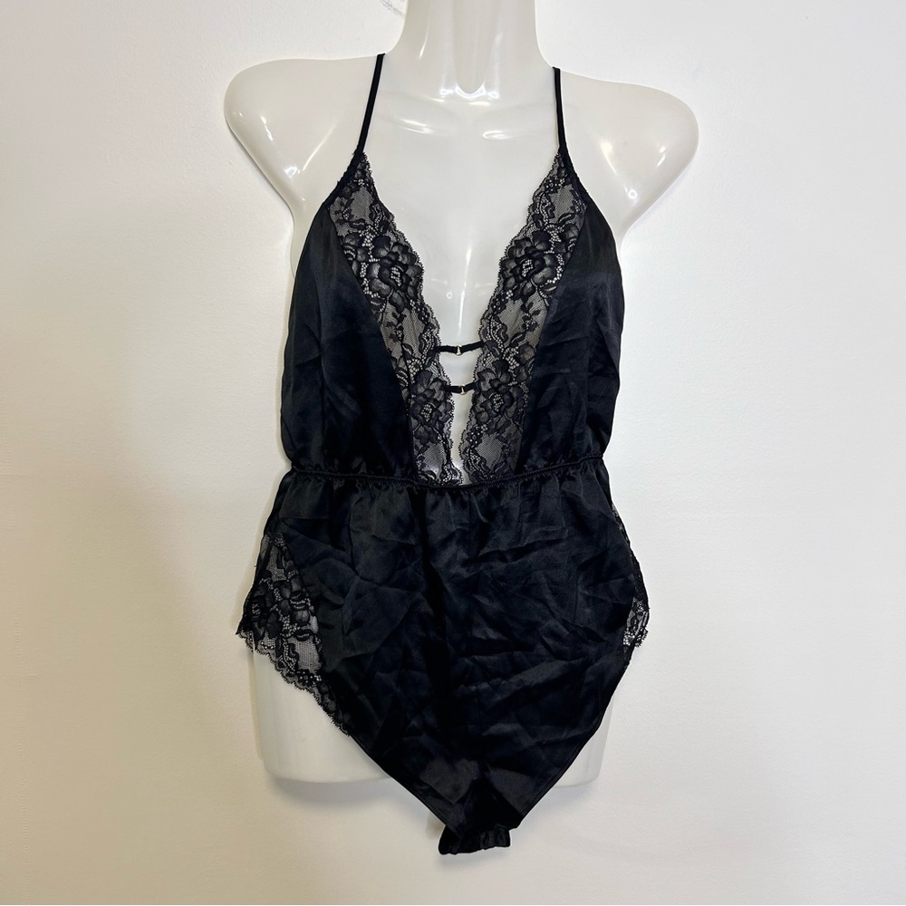 ◾️Lasenza Lingerie Lace Neckline Criss Cross Back Romper